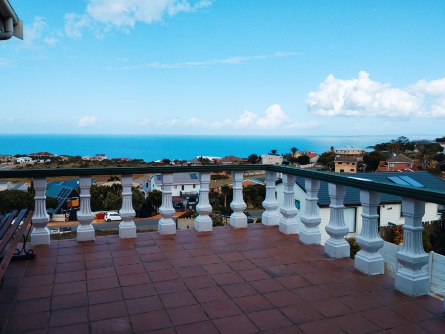 3 Bedroom Property for Sale in Dana Bay Western Cape